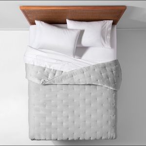 Opalhouse Velvet Tufted Stitch quilt comforter